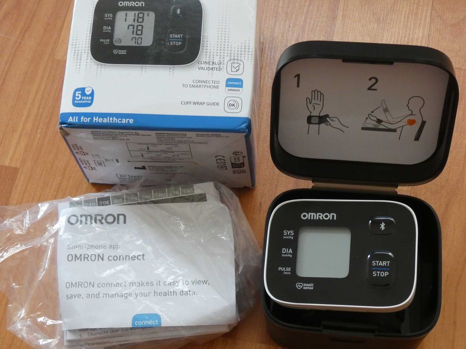 Omron RS3 Intelli IT умен апарат за кръвно налягане