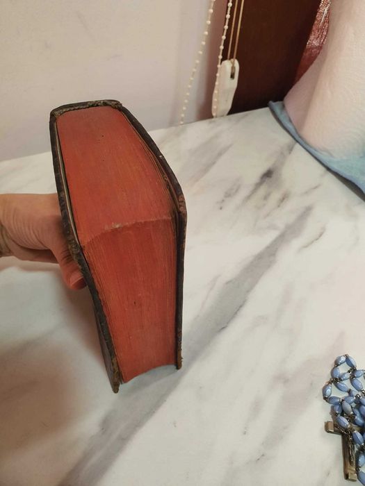 Acatistier Carte religioasa 1759–carte VECHIME 250 ANI–PIELE originala