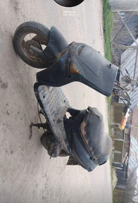 Vând sau schimb scuter yamaha 2t de 49cc pe cross 125 4t sau 2t si dau si diferența