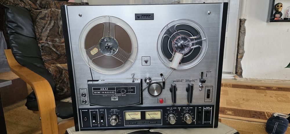 Vând magnetofon Akai G-X-4400D