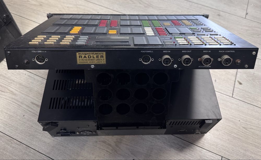 Hohner Vox 5 midi