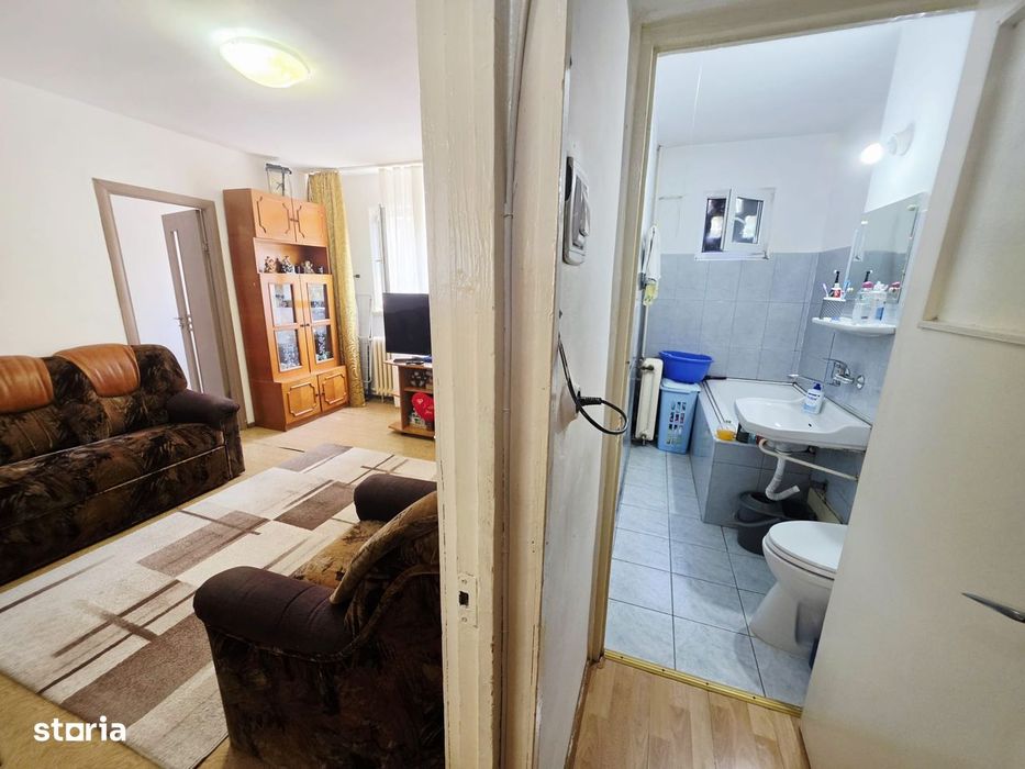 Apartament 3 camere, etaj 3, Malu Rosu – Str. Risnovenilor