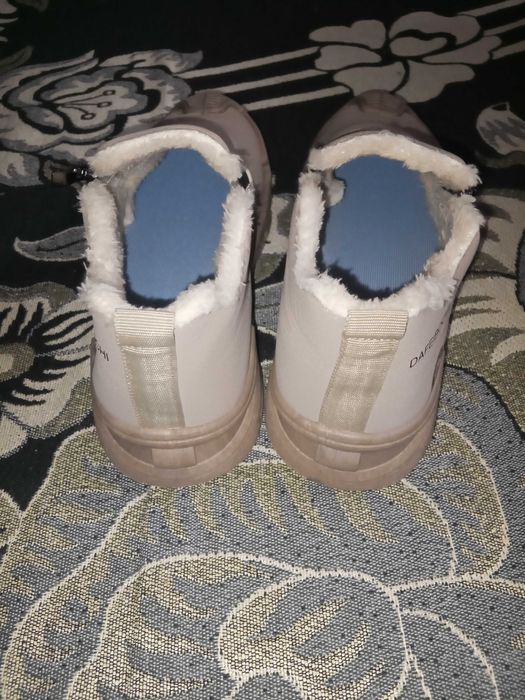 Ботинка зимний новая