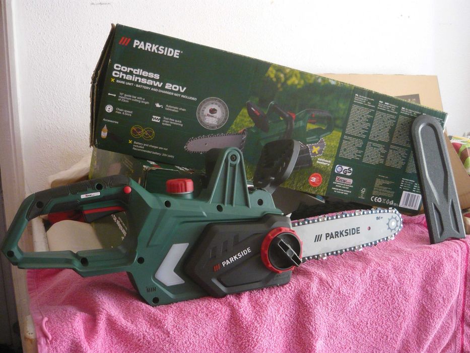 Drujbă cu lanț Parkside NOUĂ pe acumulator 12 V (neinclus), lanț rezervă, minidrujbă, garanție 3 ani