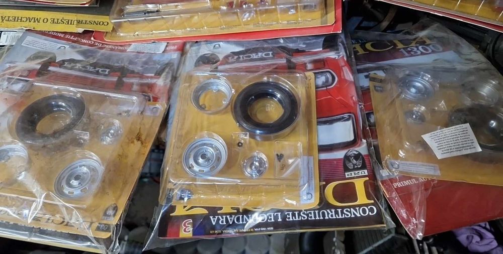 Dacia macheta 1:8 numar 1 2 3 4