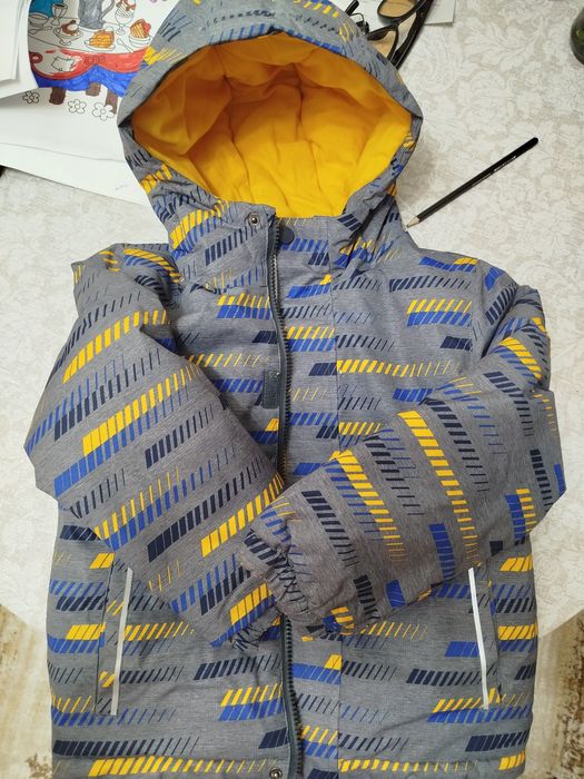 Продам куртку демисизонную