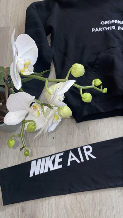 Черен клин Nike и суичър