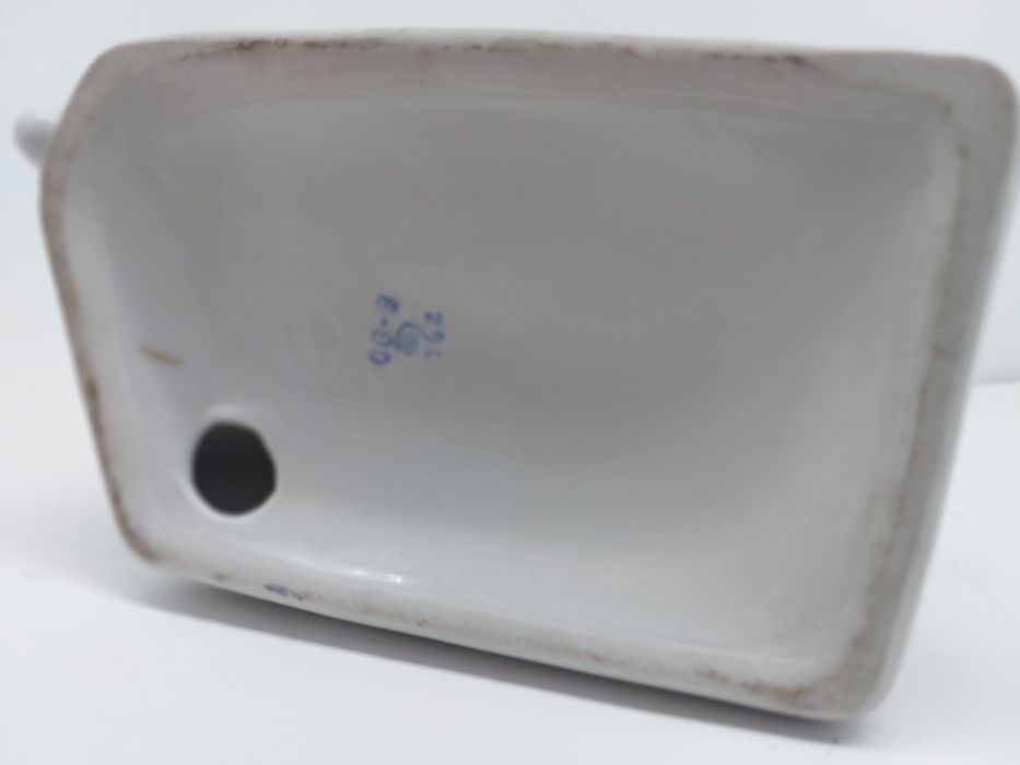 Фарфоровая статуэтка  Пара олений