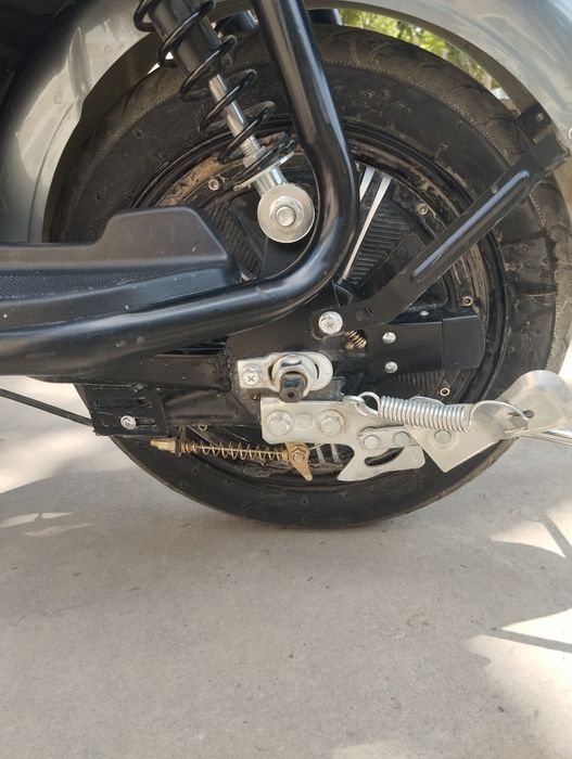 Skuter sotiladi holati yaxshi.