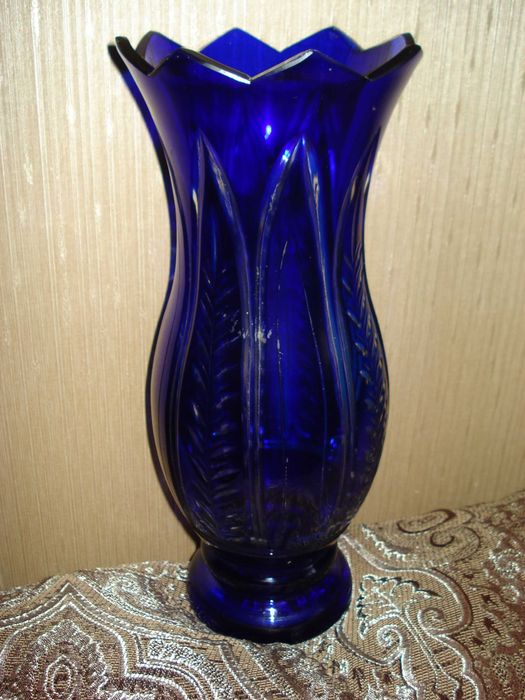 Ваза хрустальная синяя