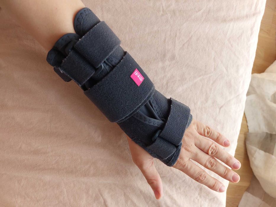 Шина за китка Манумед - лява ръка