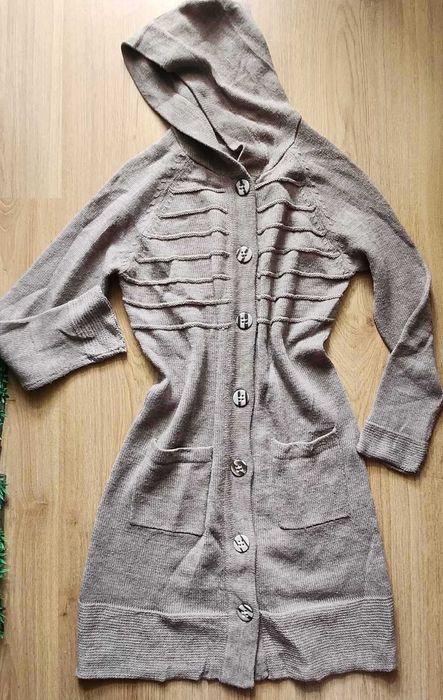 Дамска плетена жилетка