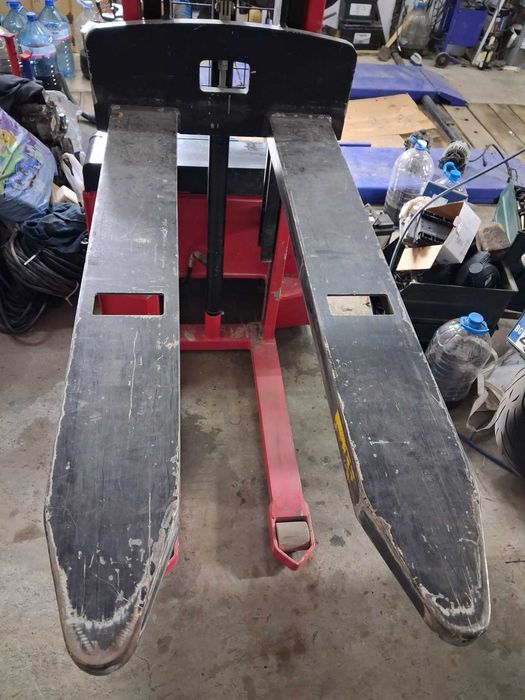 Електрически високоповдигащ стакер Veni