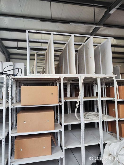 Метални стелажи 90/40/200