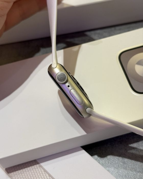 Apple Watch Series 9, 41 мм, Starlight