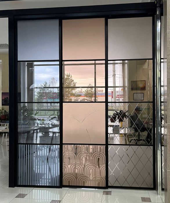 Перегородки межкомнатные из стекла