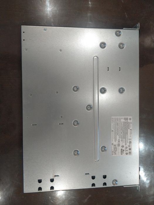 HP Aruba 2530-24-PoE+ Switch (J9779A) суич интернет рутер