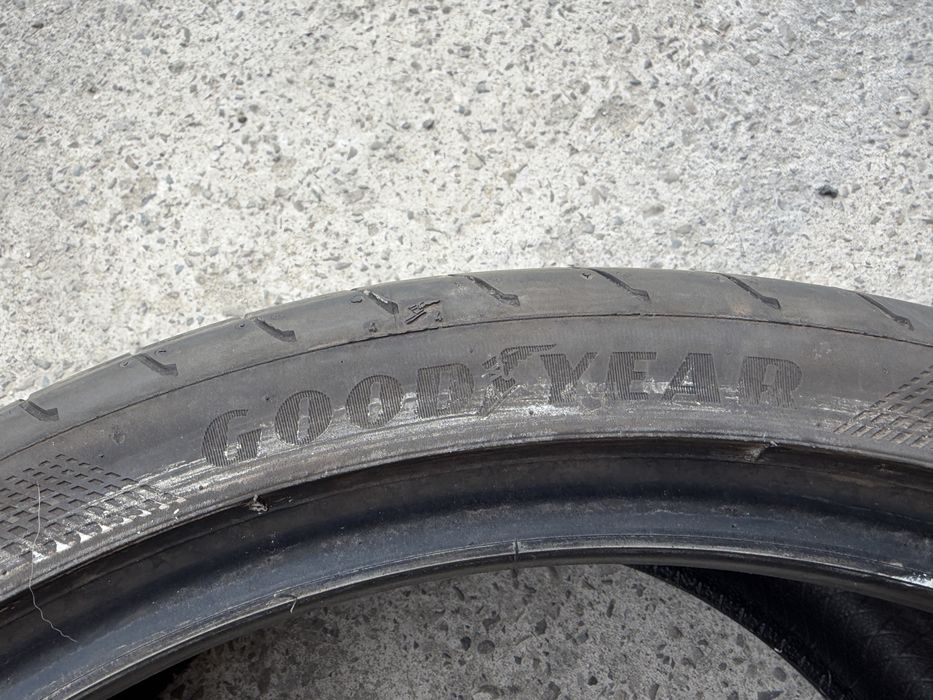 4бр. Летни Спорт-Пакет Гуми С Борд *ELECTRIC DRIVE* 265/35R/21 и 305/30R/21 -GOODYEAR- DOT:4323+2223- 5.9мм+4.4мм.