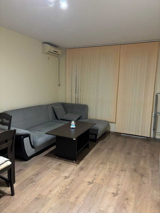 Дава се под наем Двустаен апартамент в Варна, Лятно кино Тракия - 68 кв.м за 331.5 € - Снимка #1