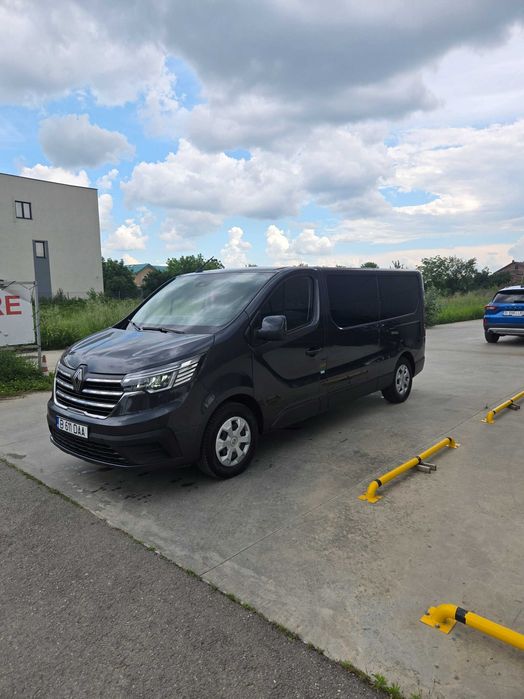 Inchiriere microbuze NOI  7+1 / 8+1 locuri / rent a car / rent a bus / rent a van