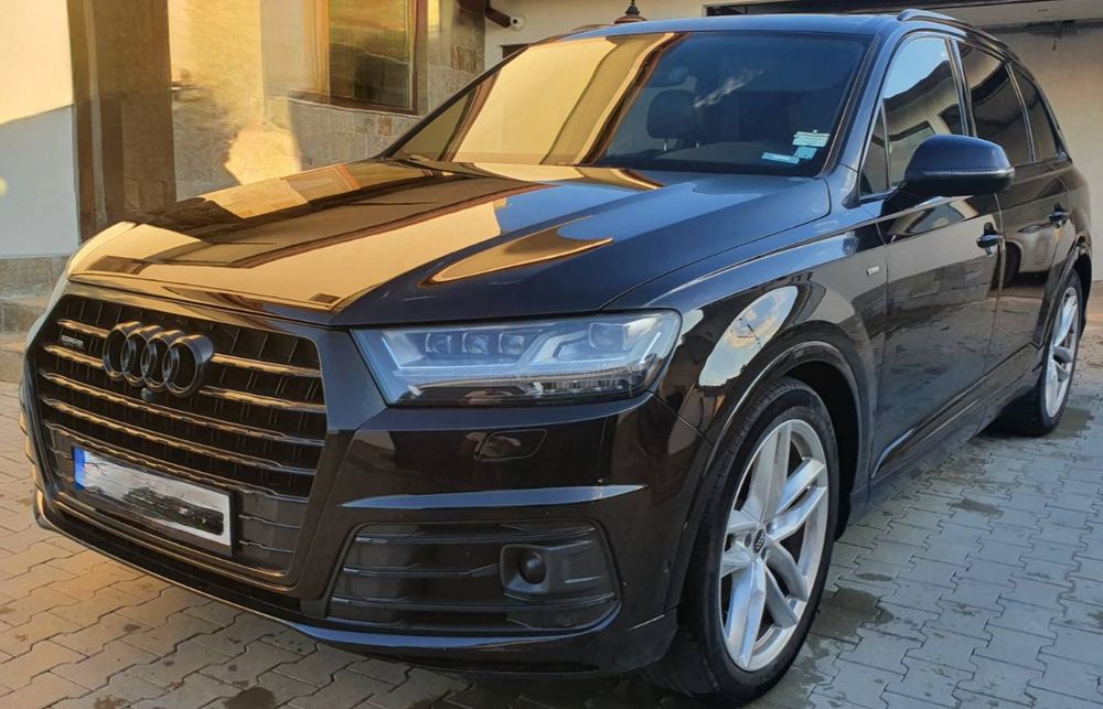 Ауди/Audi Q7        .