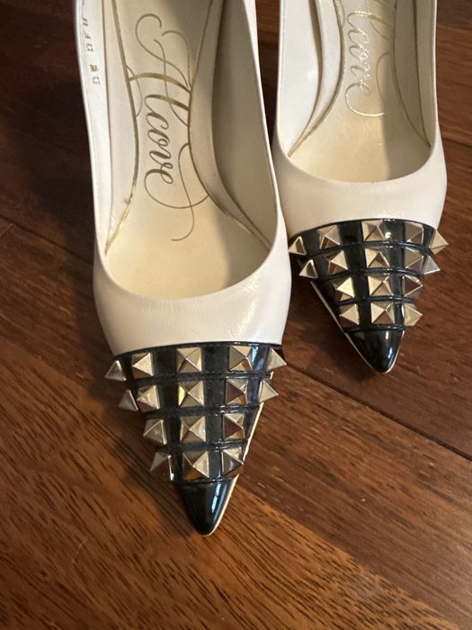 Обувки с висок ток Valentino