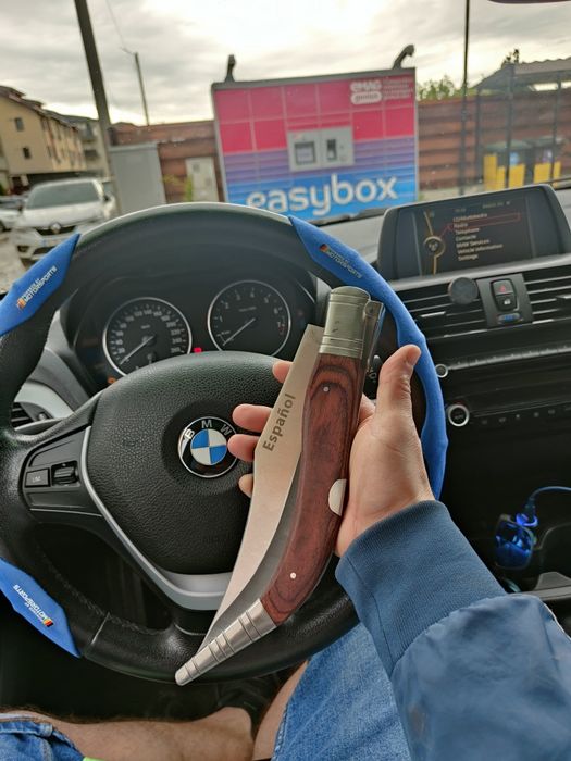 Briceag spaniol 52cm , nou in cutie Spaniol Criket Vanatoare Pescuit