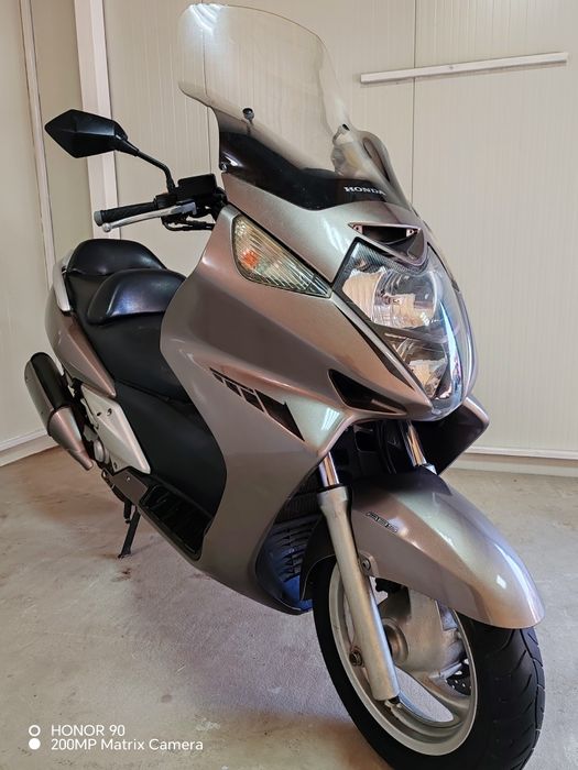 Maxiscuter 600 cc abs Honda