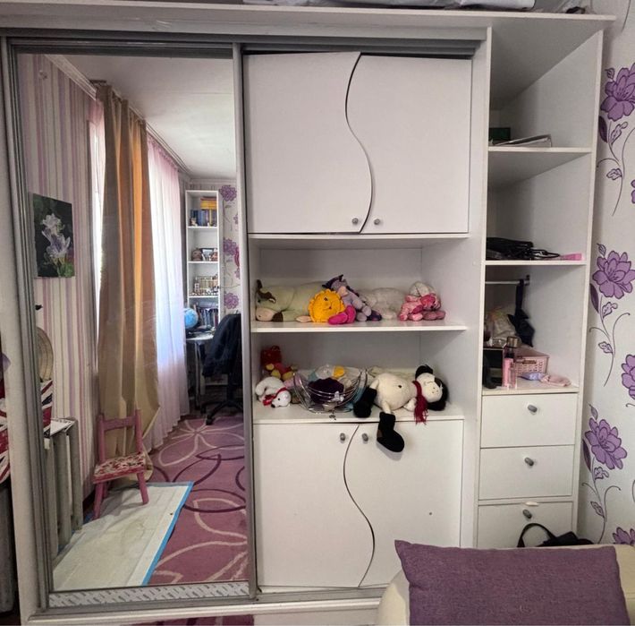 Продам шкаф белый