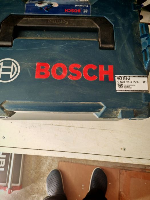 De vânzare scule pe acumulator