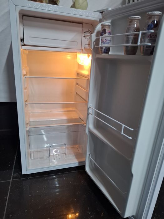 Холодильник LEADBROS