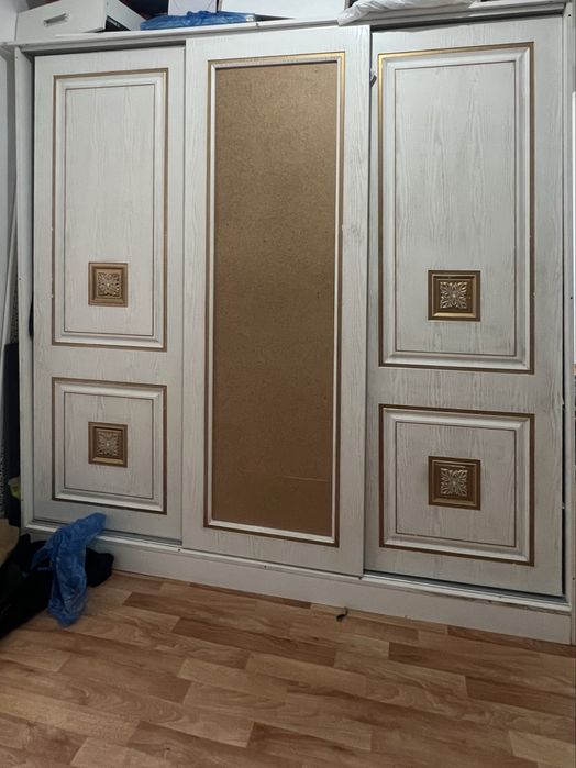 Продается Шкаф купе