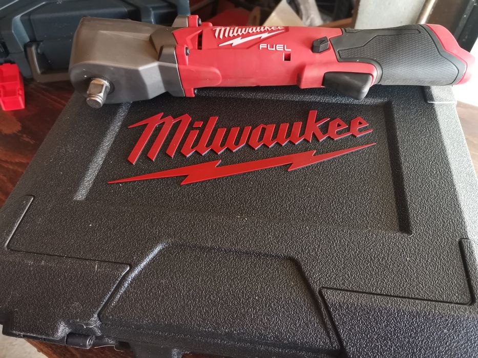 Milwaukee M12 BDD-201C, 12V, 30Nm   комплект инструменти