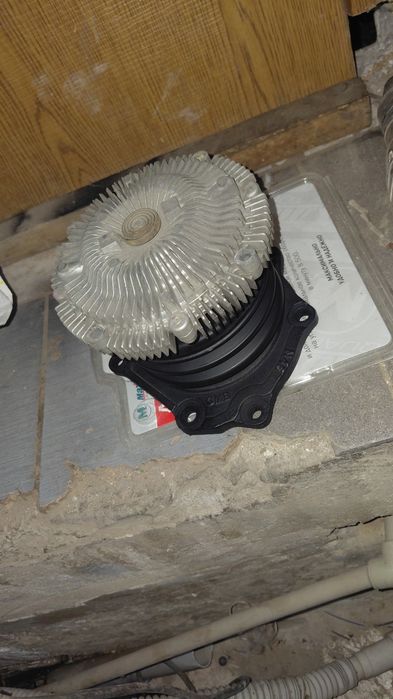 Nissan Mistral 1996 , Помпы