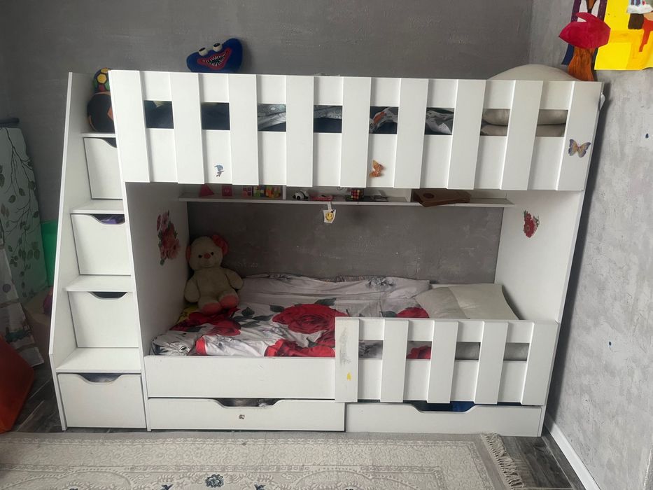 Кровать двухярусная