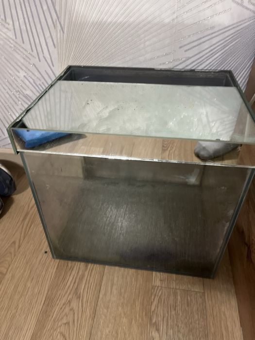 Продам аквариум с тумбочкой