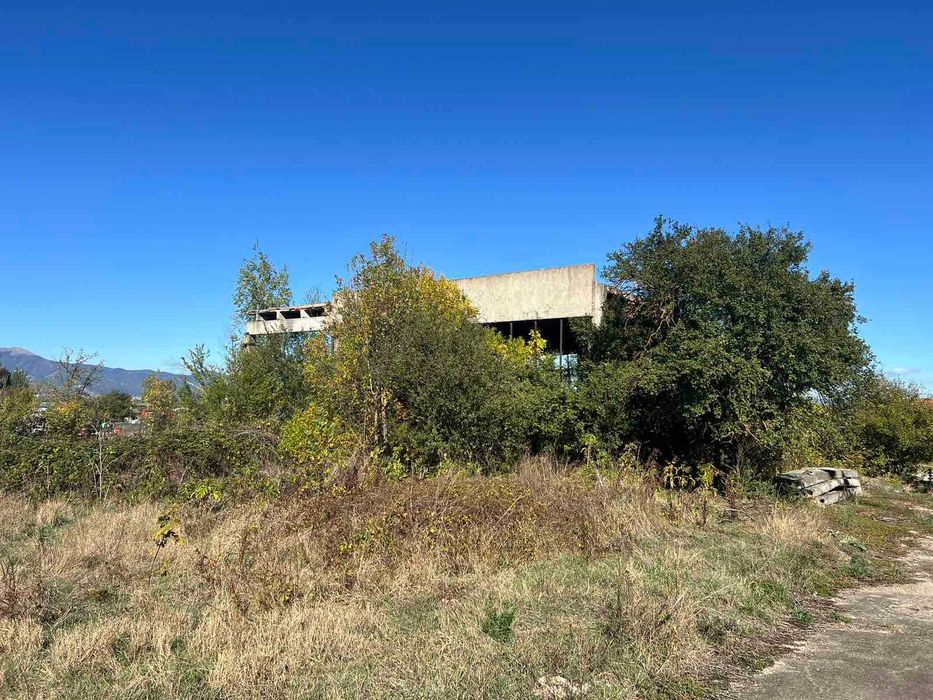 Продава се Промишлена сграда в Казанлък - 16466 кв.м за 93 €/кв.м - Снимка #19