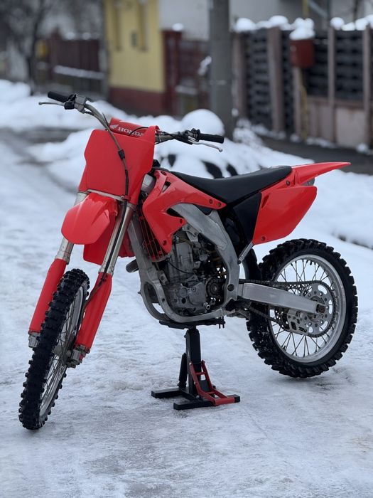 Vând Honda CRF 450R impecabil/2200€neg!