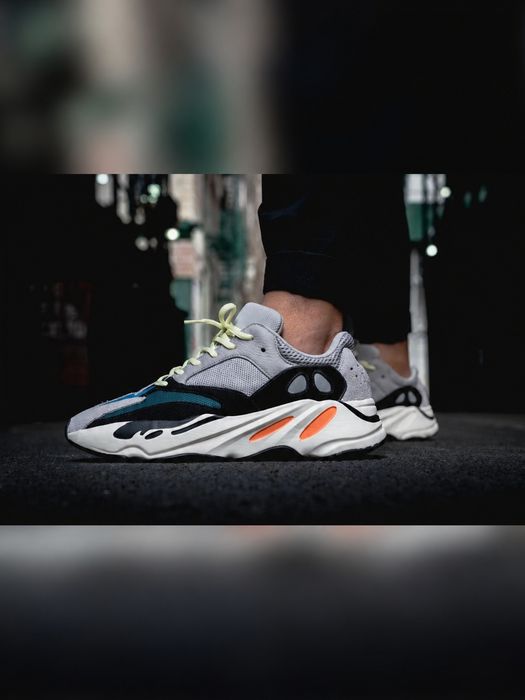 Кроссовки Adidas yeezy boost 700