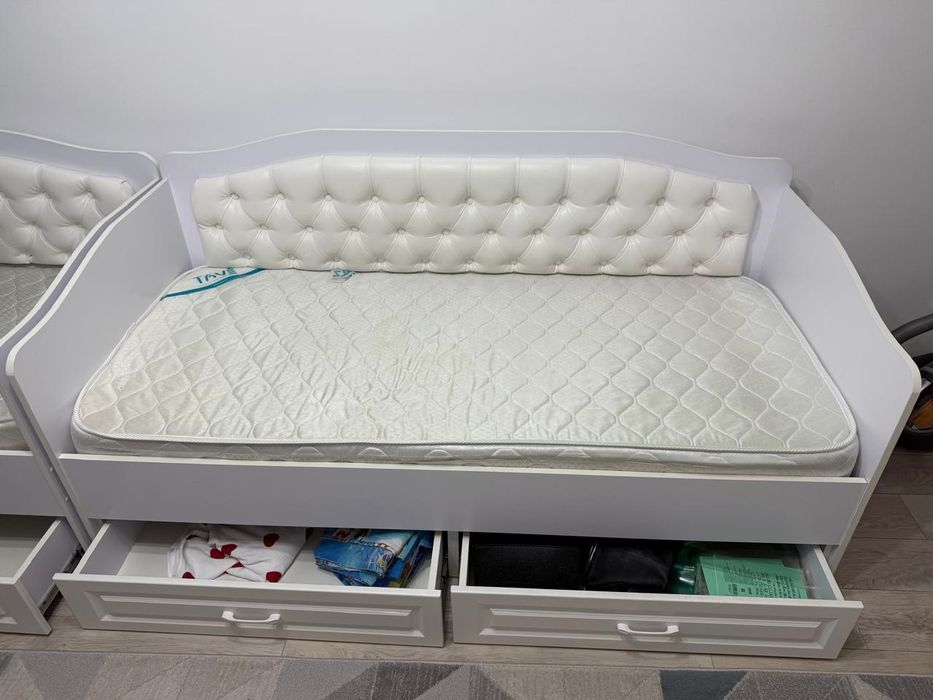 Продам кровать подростковый