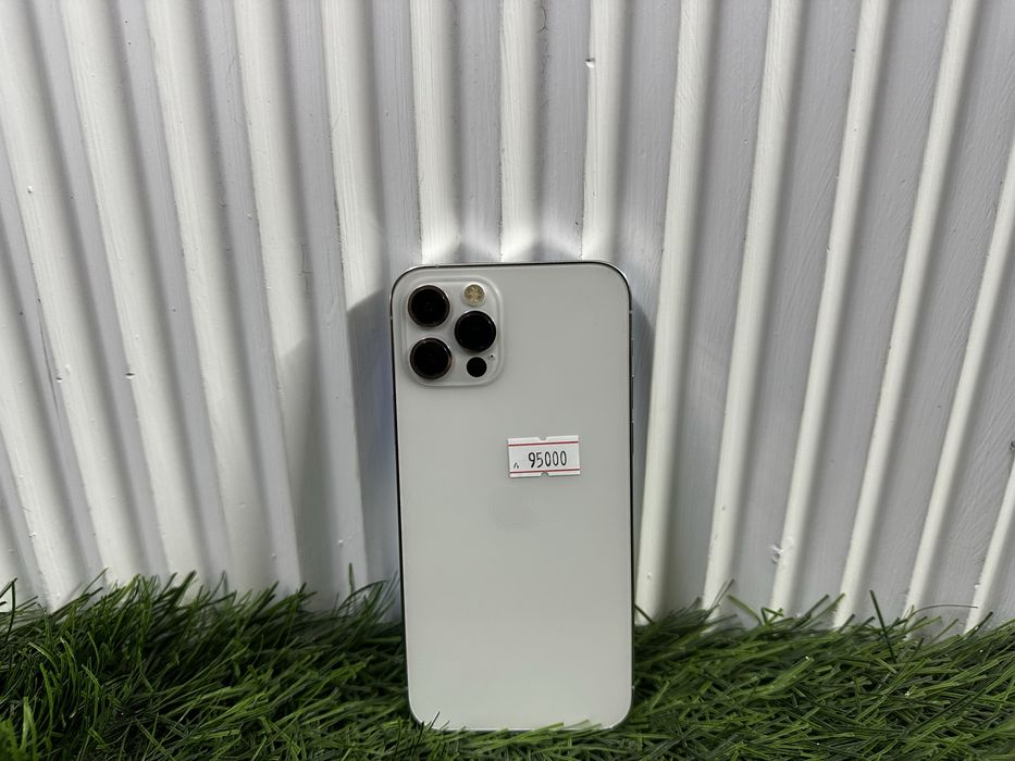 Телефон Iphone 12 pro 256 gb
