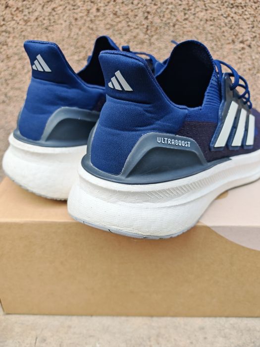 Adidas ultraboost light mărimea 45 (1:3)