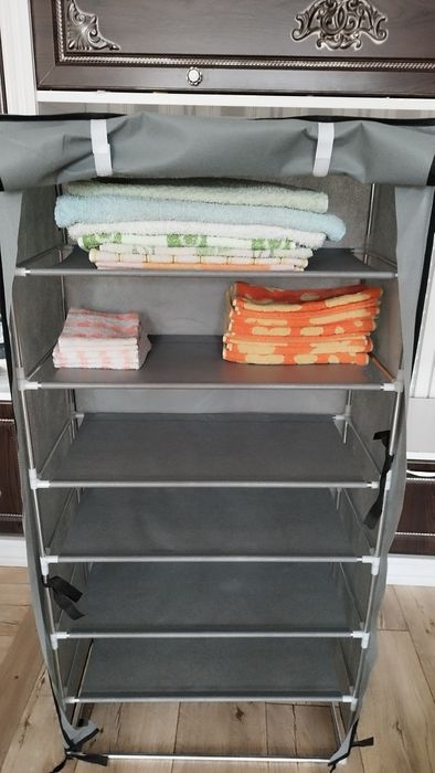 Обувница,полочка,удобна и не портит интерьер