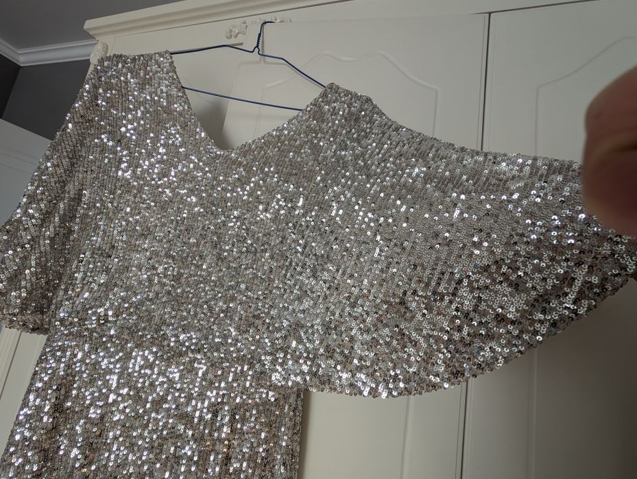 Платье  вечернее с пайетками