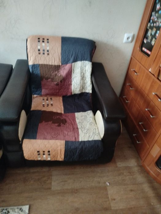 2 кресла и диван