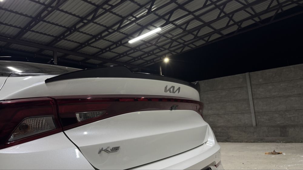 Продам спойлер на киа к 5