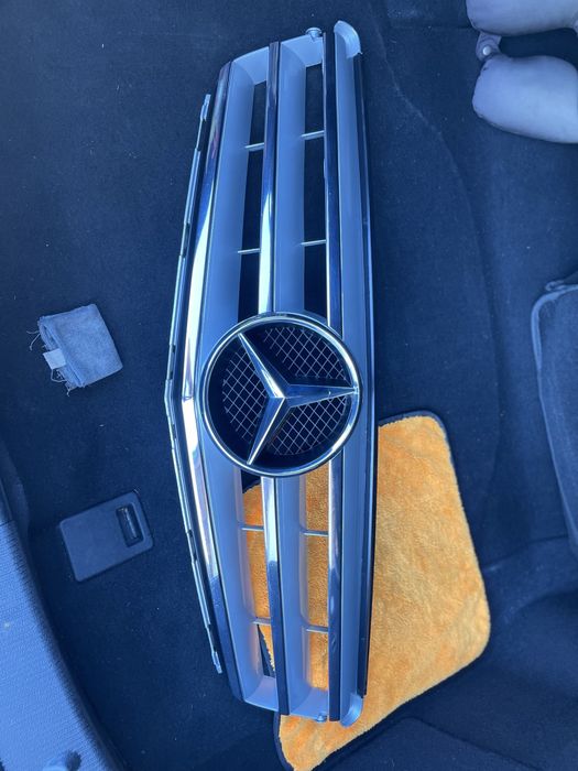 Решетка за Mercedes Benz w204