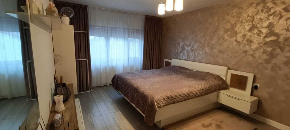 Apartament 3 camere LUX