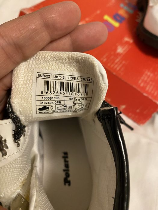 Ботинки на девочку новые