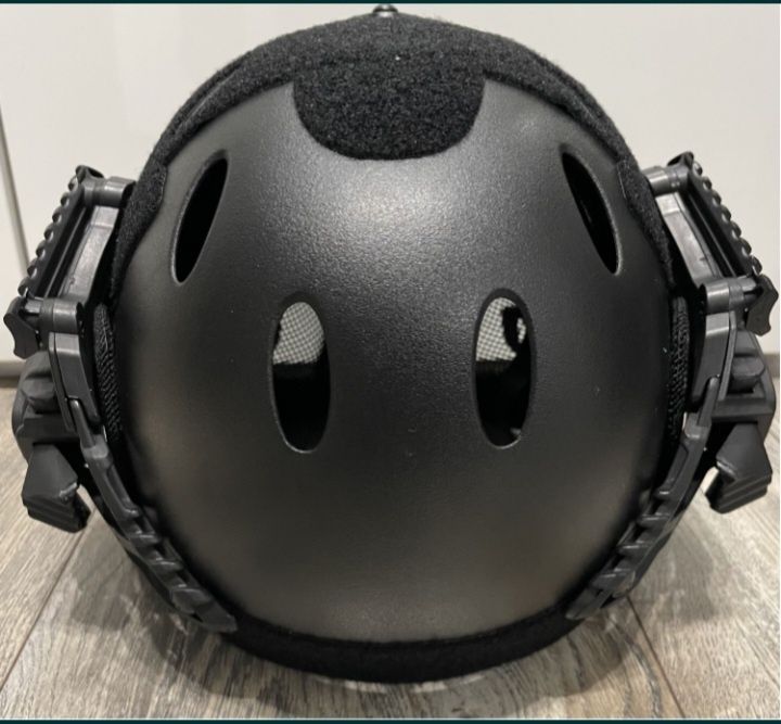 Тактическа Еърсофт каска